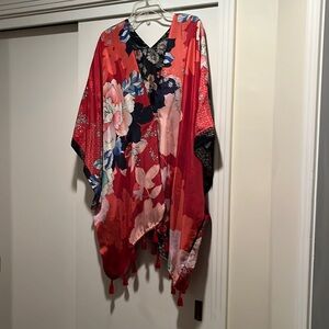 Johnny Was silk reversible kimono.  Snap front, tassels on hemline.  GORGEOUS!